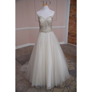 San Patrick Sheridan gown size bridal 14 off white